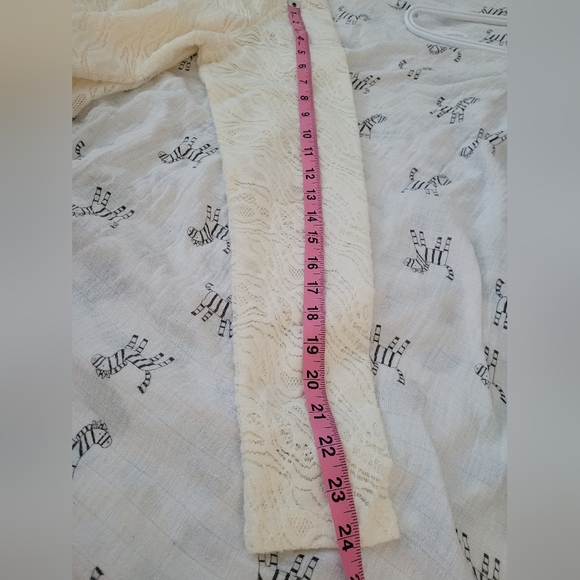 Anthropologie lace longsleeves size medium in cream color - Picture 11 of 11